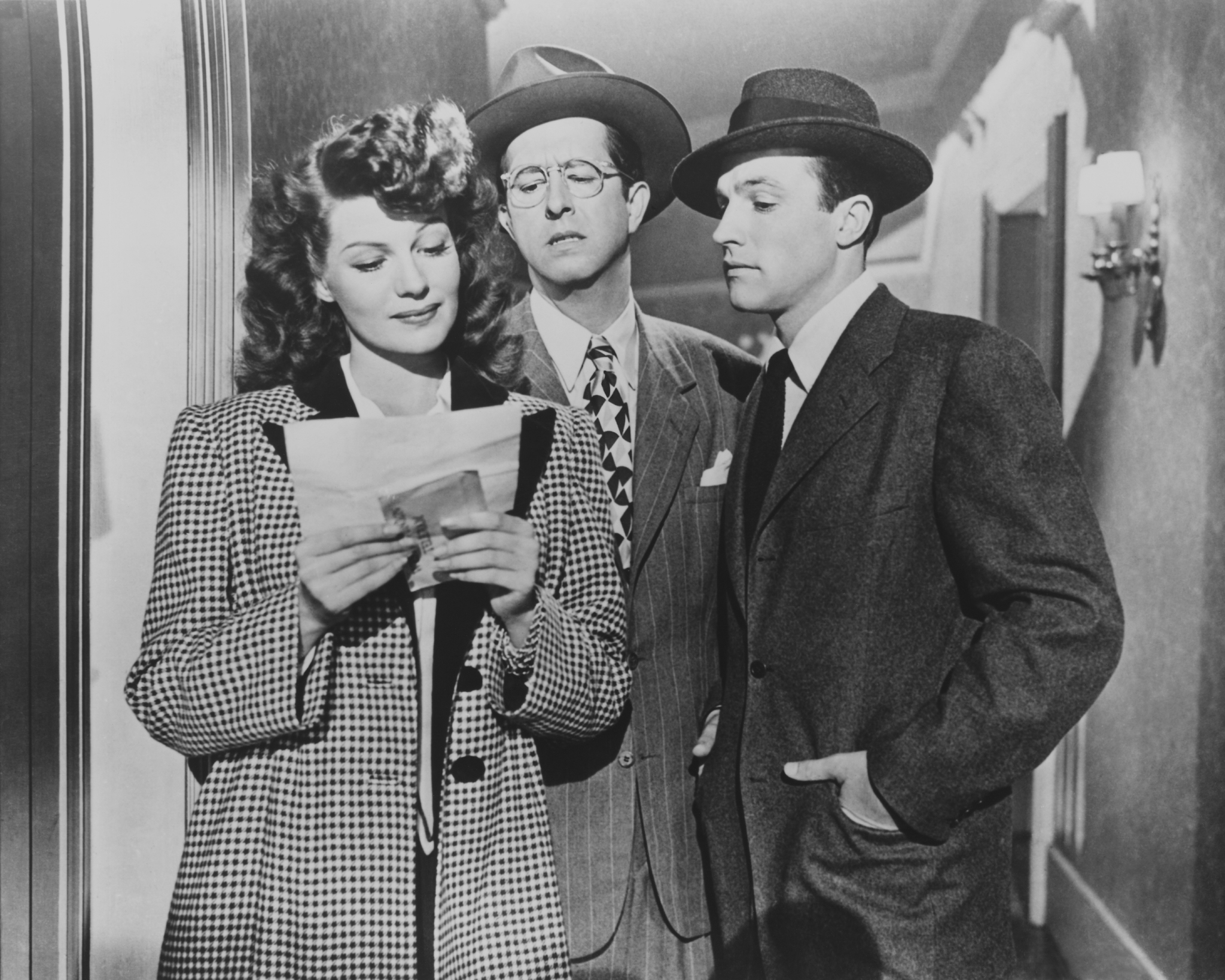 Still of Rita Hayworth, Gene Kelly and Phil Silvers in Cover Girl (1944)