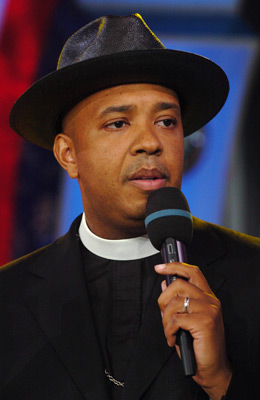Joseph Simmons at event of Total Request Live (1999)