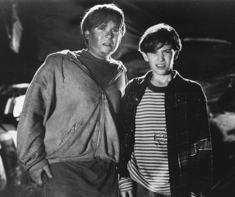 Still of Joseph Mazzello and Joey Simmrin in Star Kid (1997)