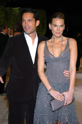 Enrique Murciano and Molly Sims