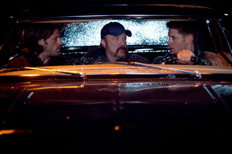 Still of Jensen Ackles, Jim Beaver, Jared Padalecki and Bobby Singer in Supernatural (2005)