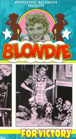 Arthur Lake, Penny Singleton and Daisy in Blondie for Victory (1942)