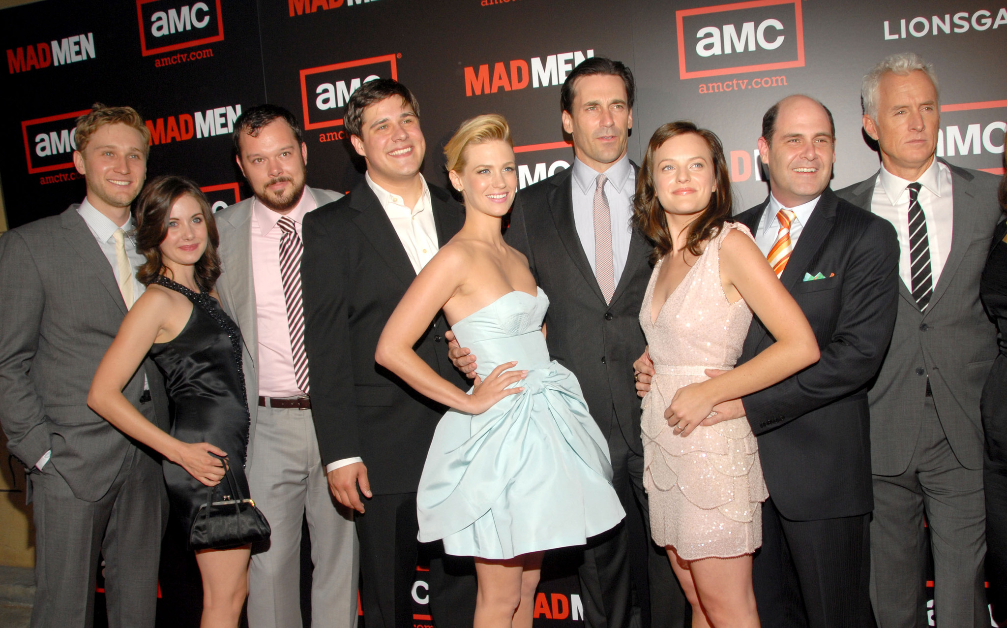 January Jones, Elisabeth Moss, Jon Hamm, John Slattery, Rich Sommer, Aaron Staton and Matthew Weiner at event of MAD MEN. Reklamos vilkai (2007)