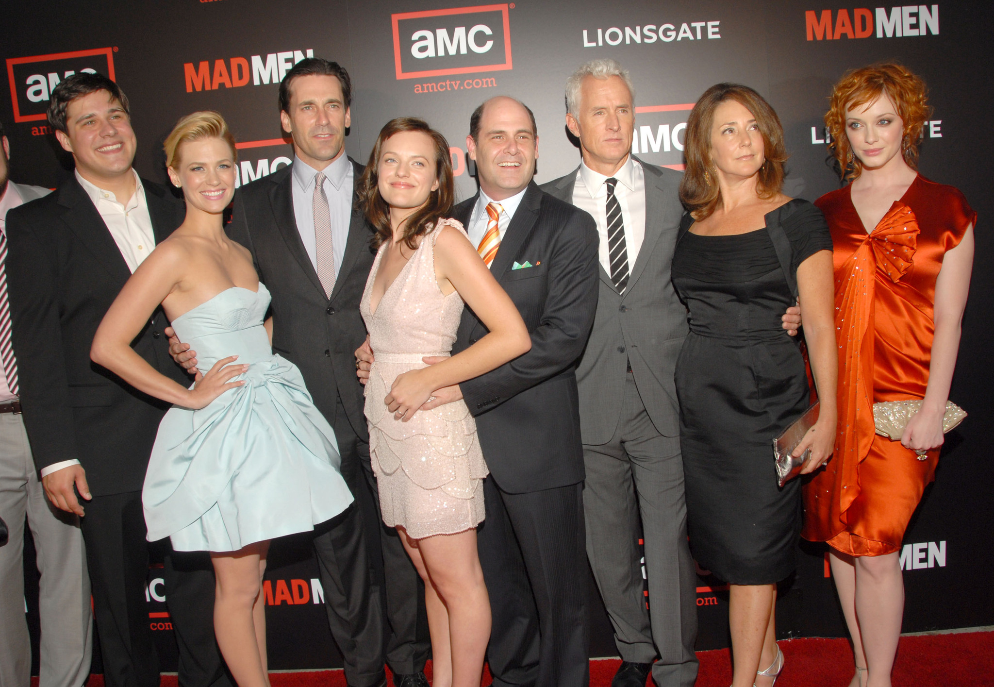 January Jones, Elisabeth Moss, Jon Hamm, Christina Hendricks, John Slattery, Rich Sommer and Matthew Weiner at event of MAD MEN. Reklamos vilkai (2007)