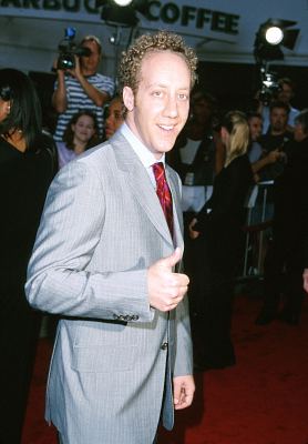 Joey Slotnick at event of Hollow Man (2000)