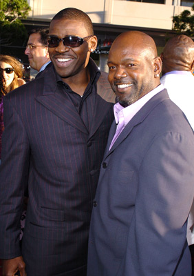Emmitt Smith and Michael Irvin at event of The Longest Yard (2005)