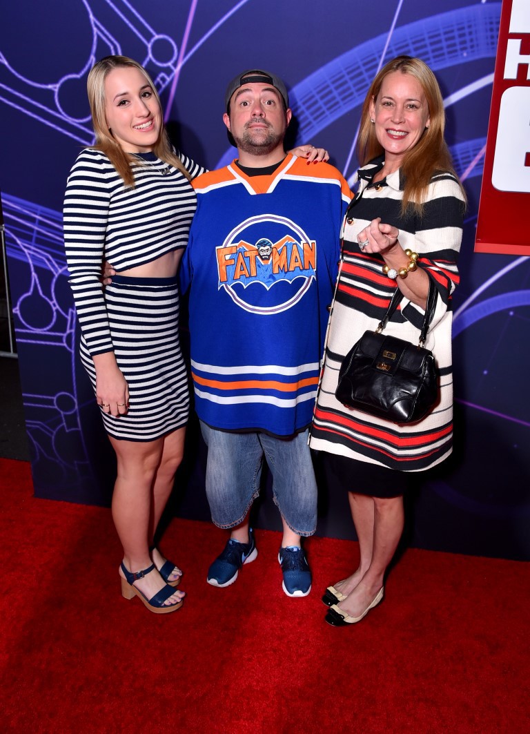 Kevin Smith, Jennifer Schwalbach Smith and Harley Quinn Smith at event of Galingasis 6 (2014)
