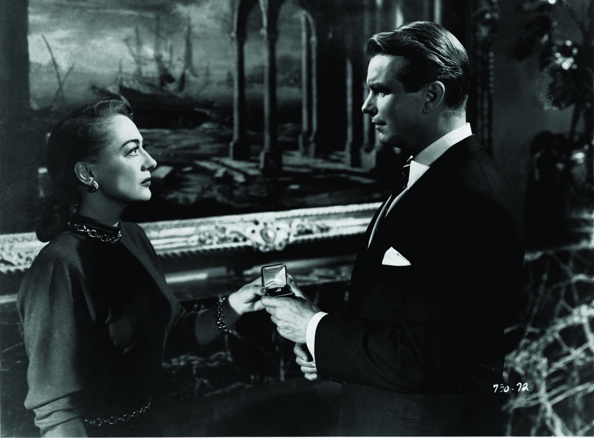 Still of Joan Crawford and Kent Smith in The Damned Don't Cry (1950)