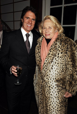 Rob Marshall and Liz Smith at event of Memoirs of a Geisha (2005)