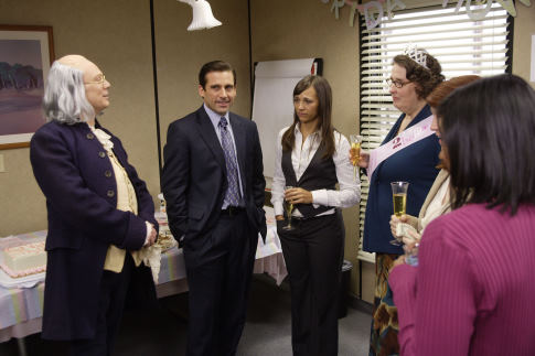 Still of Steve Carell, Rashida Jones, Phyllis Smith and Mindy Kaling in The Office (2005)