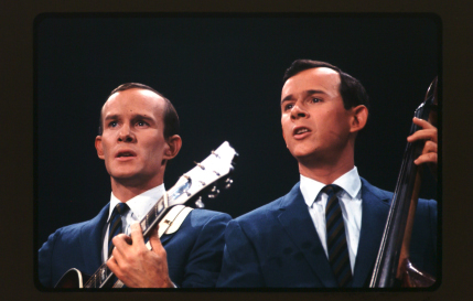 Still of Dick Smothers and Tom Smothers in Pioneers of Television (2008)