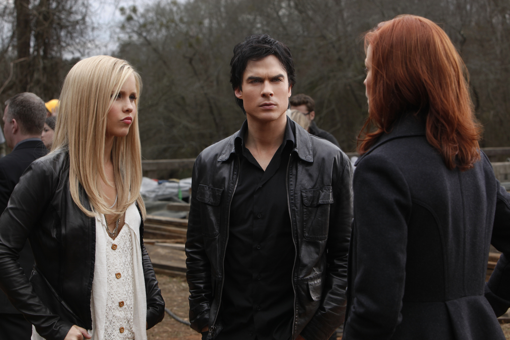 Still of Ian Somerhalder, Claire Holt and Cassidy Freeman in Vampyro dienorasciai (2009)