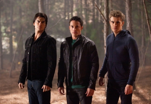 Still of Ian Somerhalder, Paul Wesley and Michael Trevino in Vampyro dienorasciai (2009)