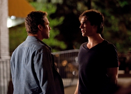 Still of Ian Somerhalder and Taylor Kinney in Vampyro dienorasciai (2009)