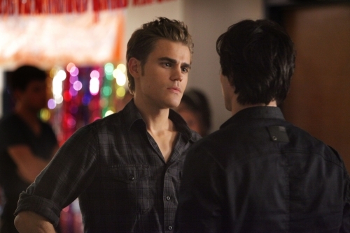 Still of Ian Somerhalder and Paul Wesley in Vampyro dienorasciai (2009)