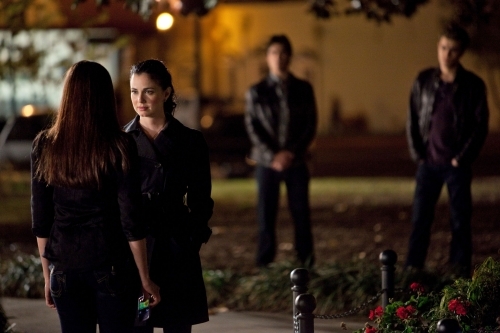 Still of Mia Kirshner, Ian Somerhalder, Paul Wesley and Nina Dobrev in Vampyro dienorasciai (2009)