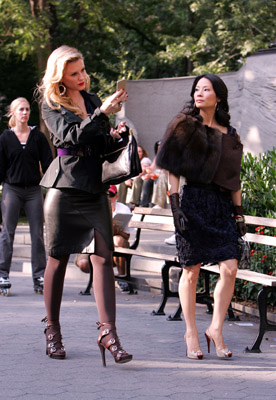 Lucy Liu and Bonnie Somerville at event of Cashmere Mafia (2008)