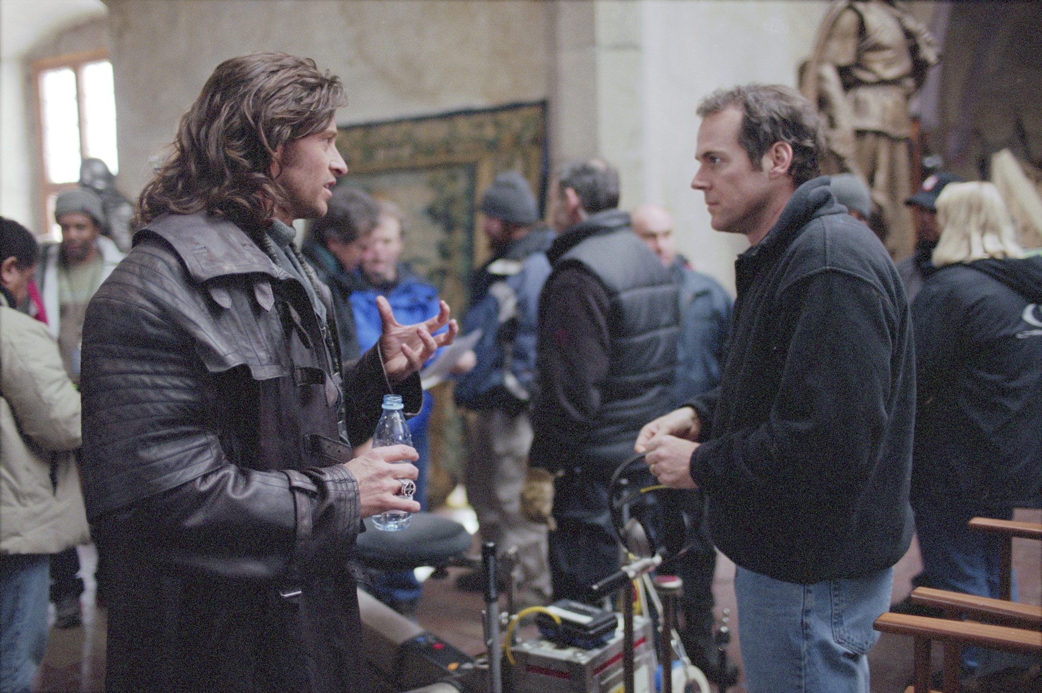 Still of Hugh Jackman and Stephen Sommers in Van Helsing (2004)