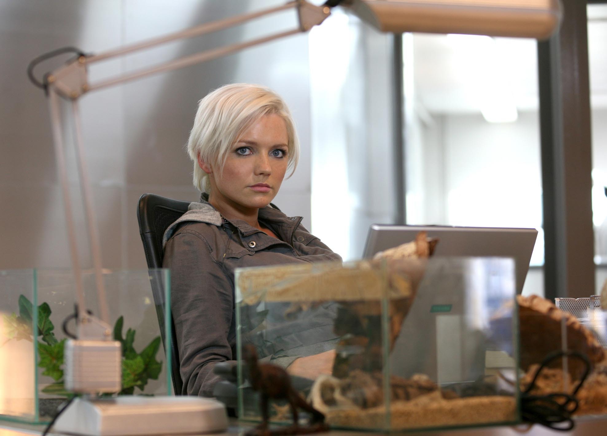 Still of Hannah Spearritt in Primeval (2007)