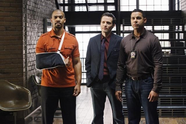 Still of Jon Huertas, Seamus Dever and Aaron D. Spears in Kastlas (2009)