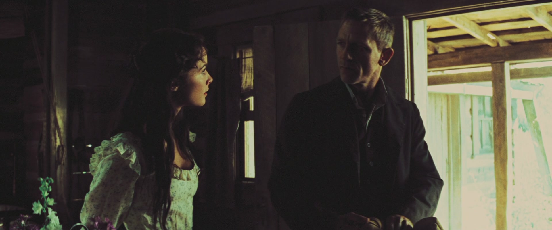 Abigail Spencer and Daniel Craig. Cowboys and Aliens.