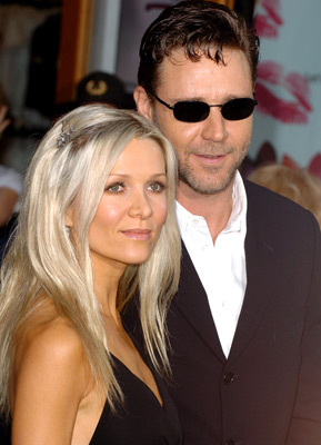 Russell Crowe and Danielle Spencer at event of Cinderella Man (2005)