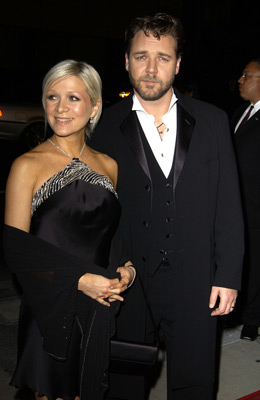 Russell Crowe and Danielle Spencer at event of Master and Commander: The Far Side of the World (2003)