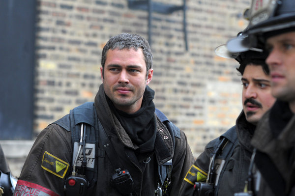 Still of Jesse Spencer, Taylor Kinney and Yuri Sardarov in Chicago Fire (2012)