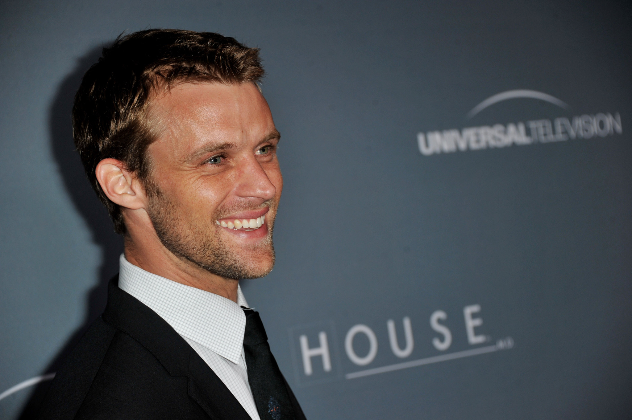 Jesse Spencer at event of Hausas (2004)