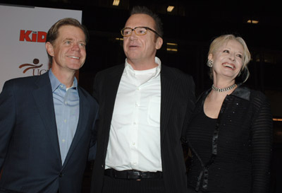 William H. Macy, Tom Arnold and Penelope Spheeris at event of The Kid & I (2005)