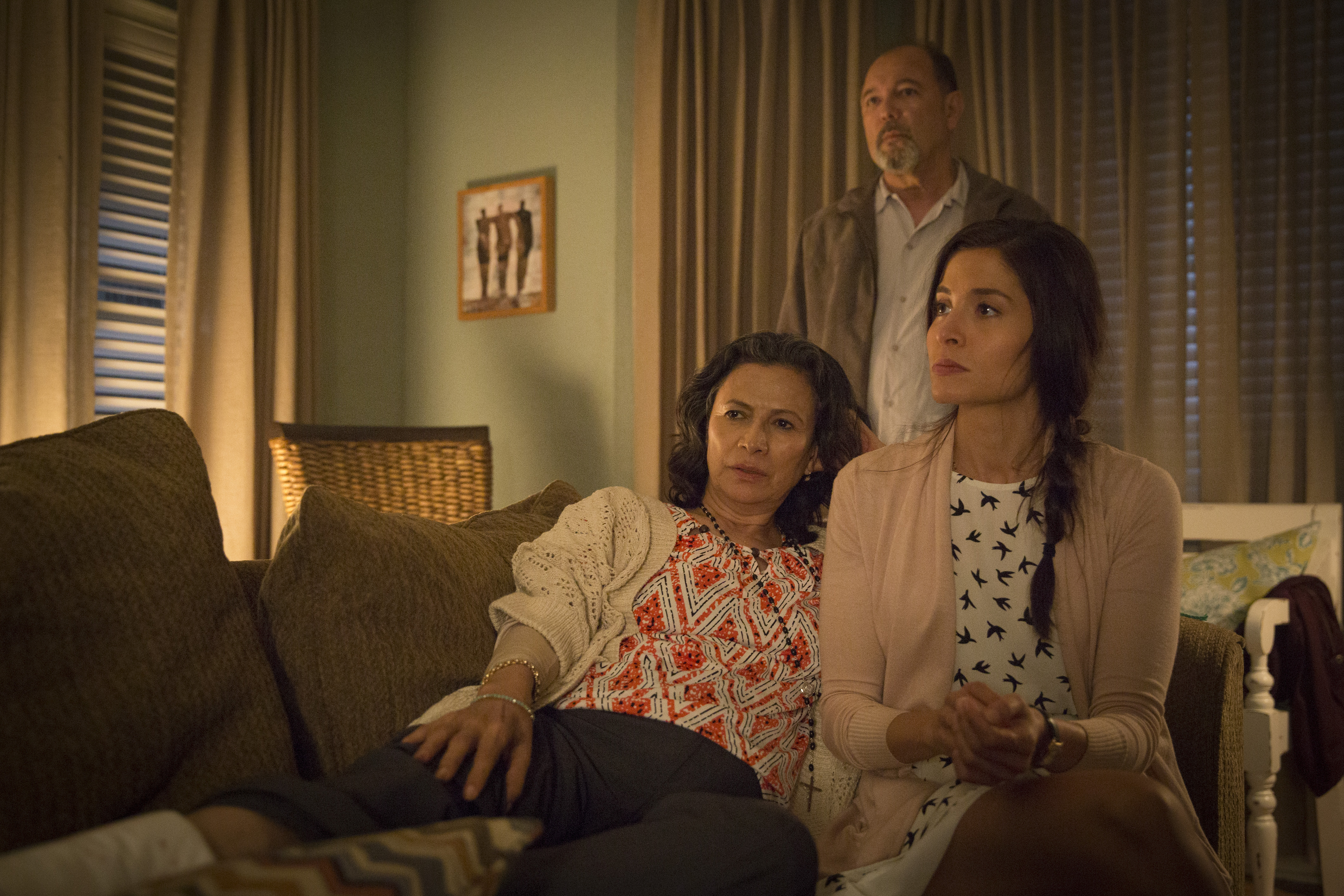 Still of Rubén Blades, Patricia Reyes Spíndola and Mercedes Mason in Fear the Walking Dead (2015)