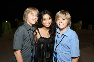 Brenda Song, Cole Sprouse and Dylan Sprouse at event of WALL·E: siuksliu princo istorija (2008)