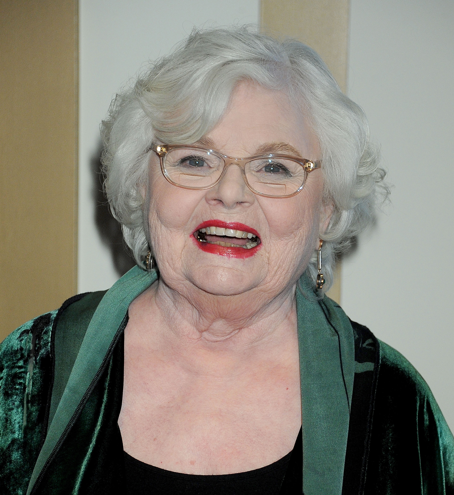June Squibb at event of A Country Called Home (2015)