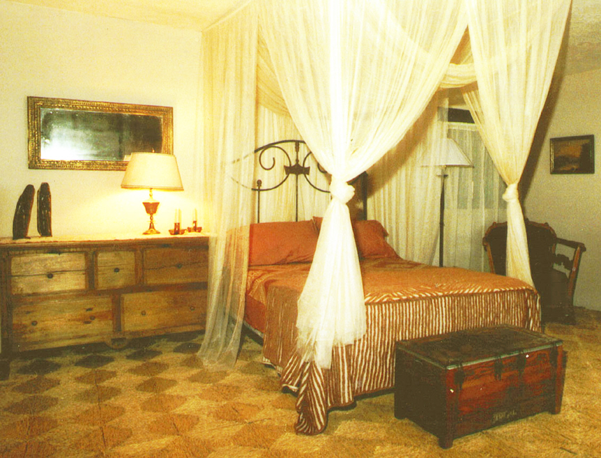 Mafia Marriage, Mexico Bedroom