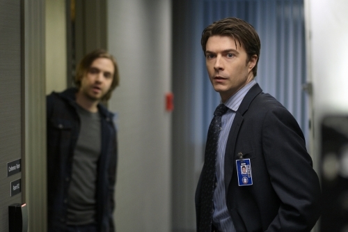 Still of Noah Bean and Aaron Stanford in Nikita (2010)