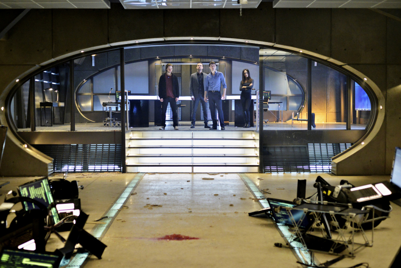 Still of Noah Bean, Maggie Q and Aaron Stanford in Nikita (2010)
