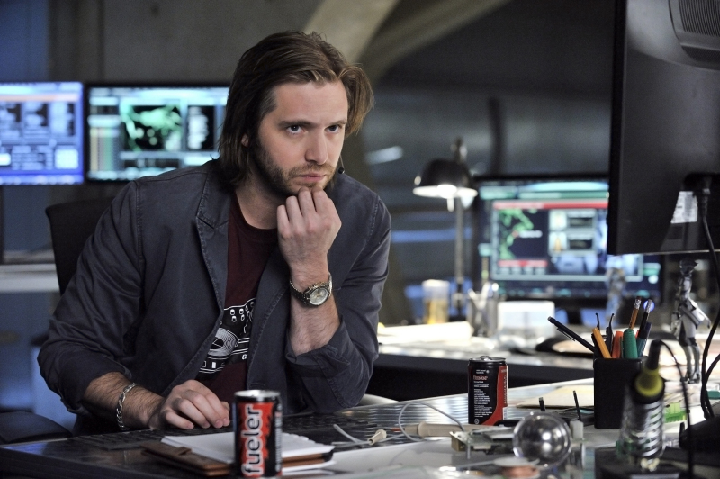 Still of Aaron Stanford in Nikita (2010)