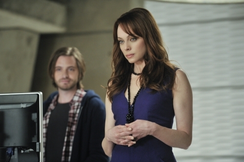 Still of Melinda Clarke and Aaron Stanford in Nikita (2010)