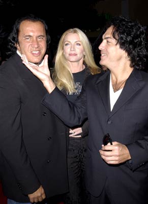 Shannon Tweed, Gene Simmons and Paul Stanley at event of Rock Star (2001)