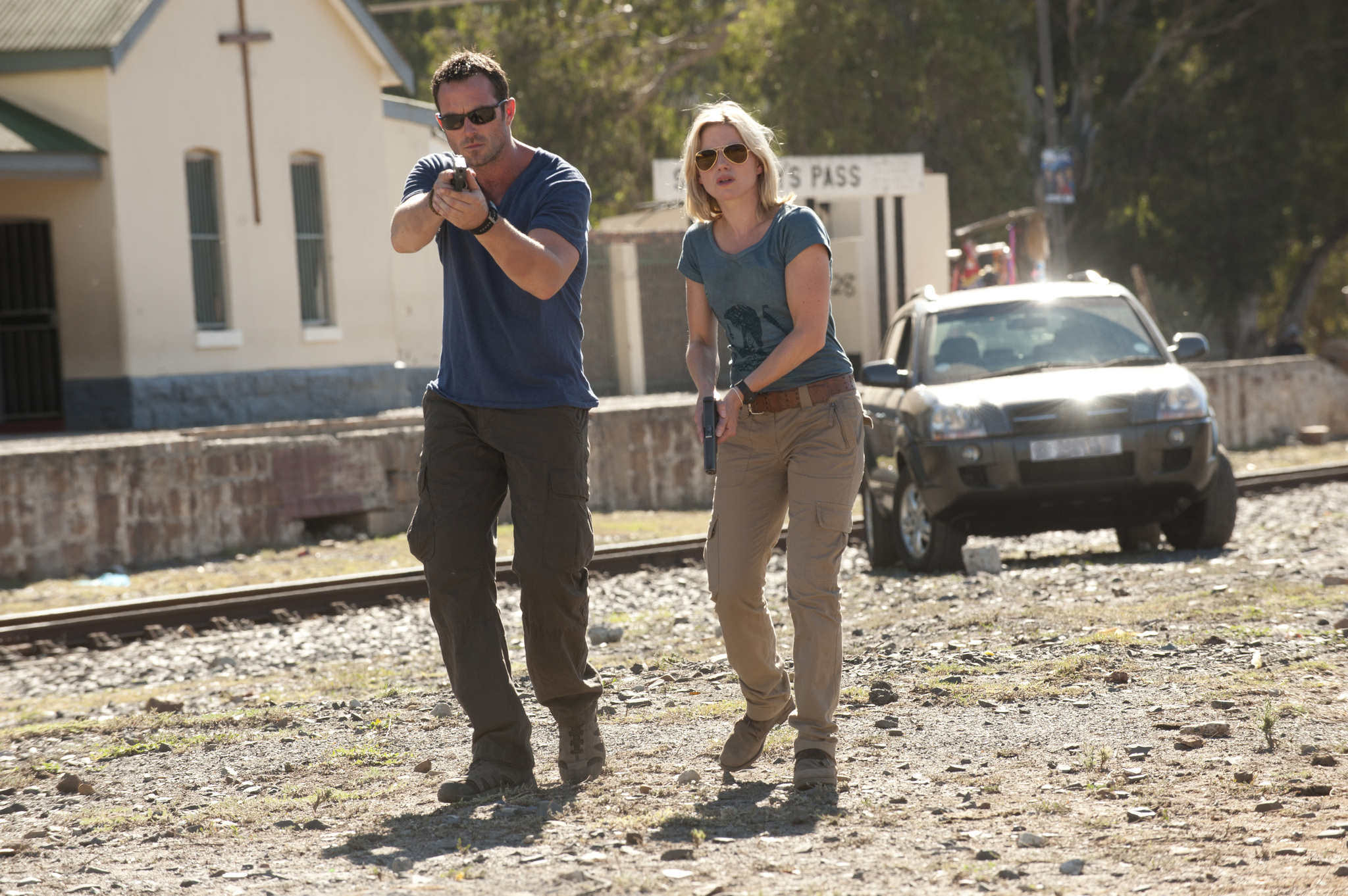 Still of Eva Birthistle and Sullivan Stapleton in Strike Back (2010)