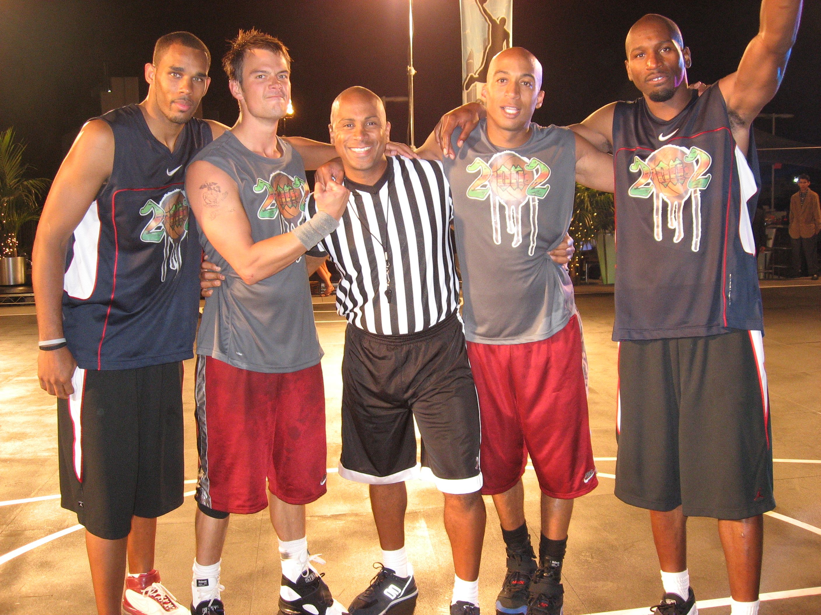 Julian referees a basketball game with Josh Duhamel and fellow actors on an episode of Las Vegas (2008 - TV series)