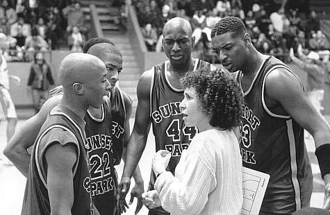 Still of Talent Harris, Rhea Perlman, Fredro Starr and Antwon Tanner in Sunset Park (1996)
