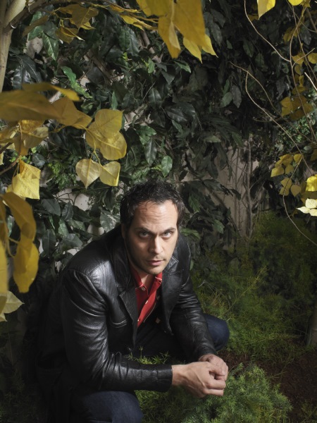 Still of Todd Stashwick in The Riches (2007)