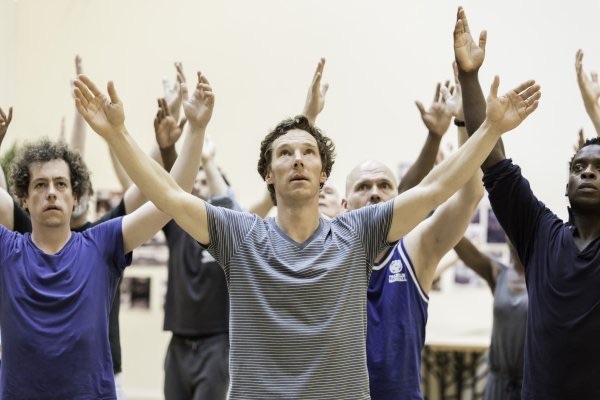 Matthew Steer with Benedict Cumberbatch in rehearsals for National Theatre Live: Hamlet (2015)