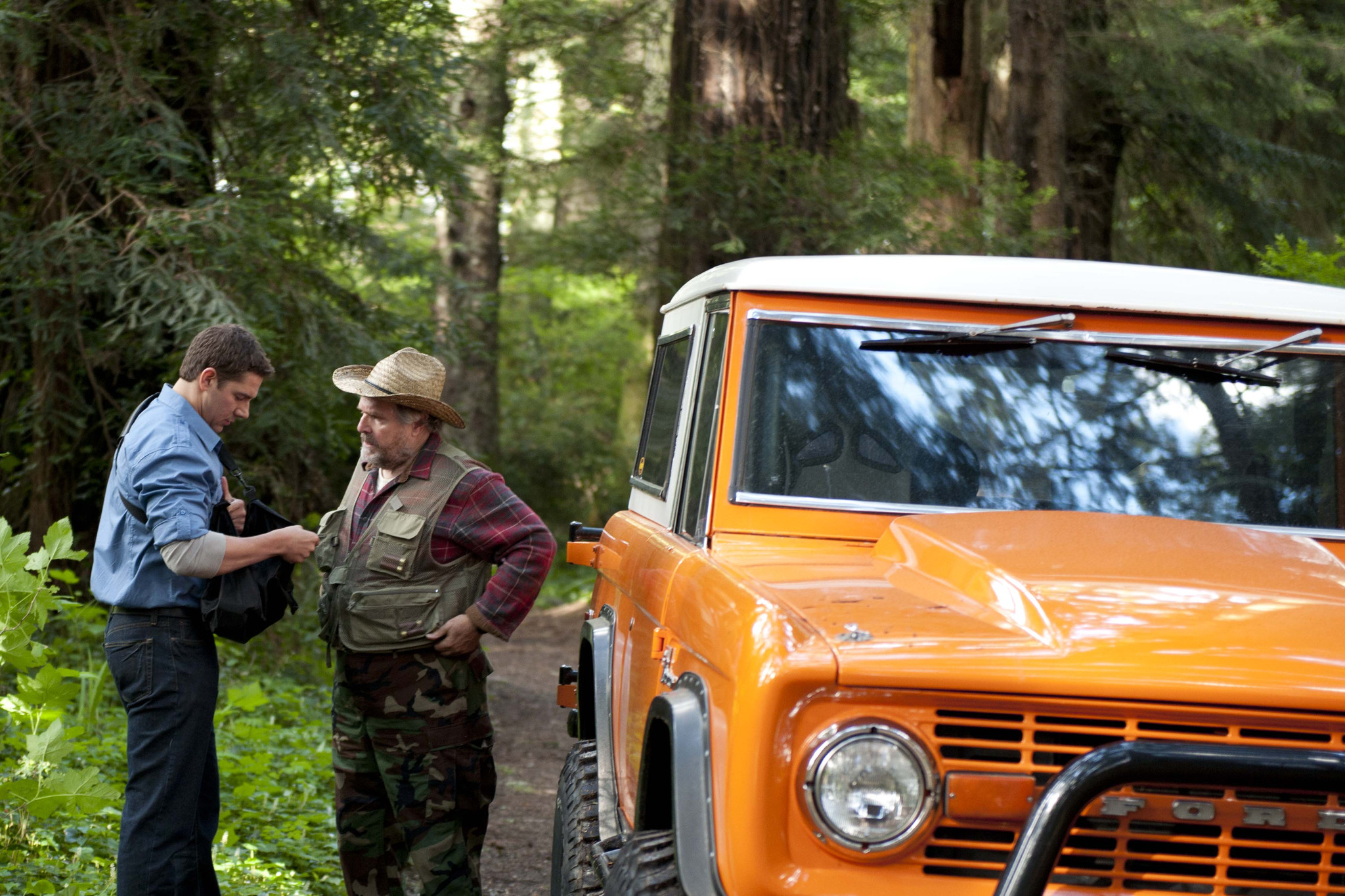 Still of Frank Ashmore and Drew Rausch in Bigfoot: The Lost Coast Tapes (2012)