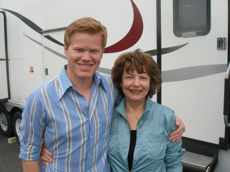 On the set of FRIDAY NIGHT LIGHTS with actor Jesse Plemons.