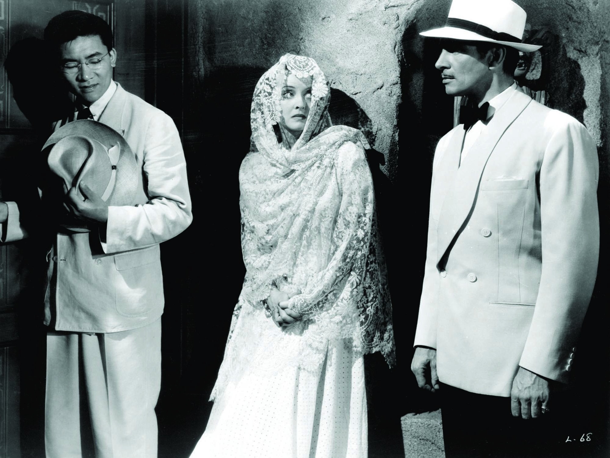 Still of Bette Davis, James Stephenson and Victor Sen Yung in The Letter (1940)