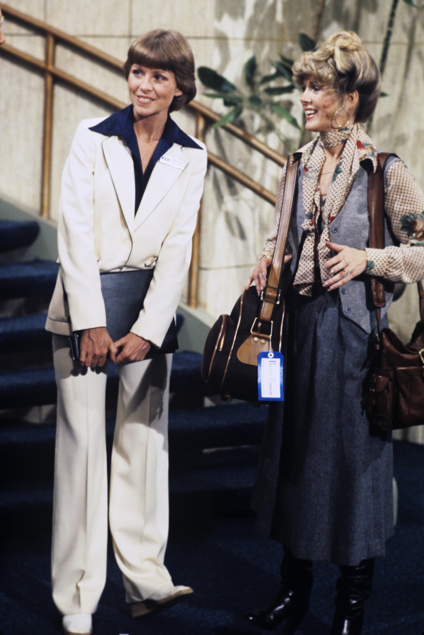 Still of Connie Stevens and Lauren Tewes in The Love Boat (1977)