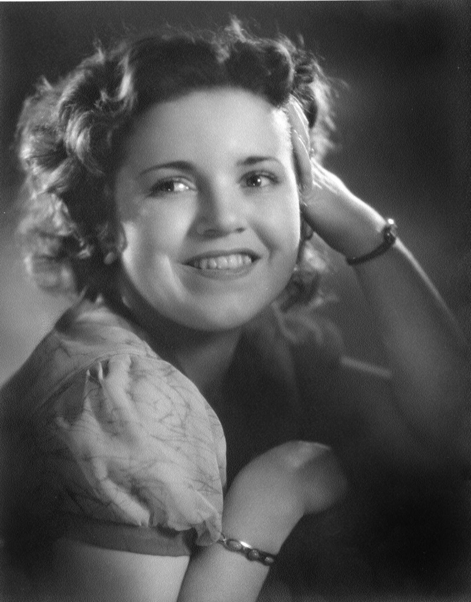 Yvonne Howell (1926)
