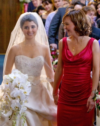 Still of Shiri Appleby and Cynthia Stevenson in Life Unexpected: Love Unexpected (2010)